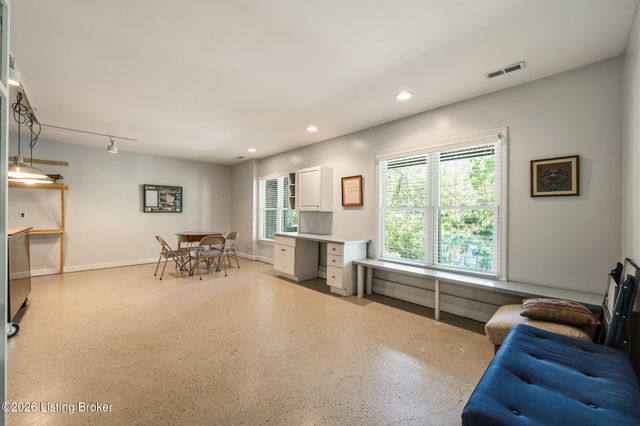 5519 Timber Ridge Dr, Prospect, KY 40059