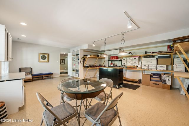 5519 Timber Ridge Dr, Prospect, KY 40059