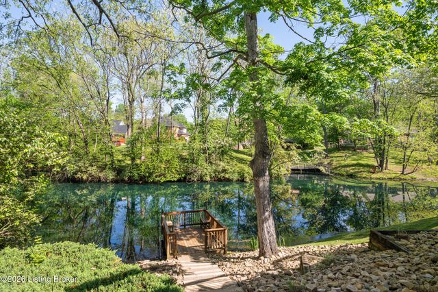 5519 Timber Ridge Dr, Prospect, KY 40059