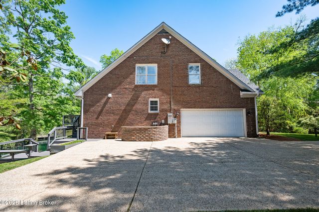 5519 Timber Ridge Dr, Prospect, KY 40059