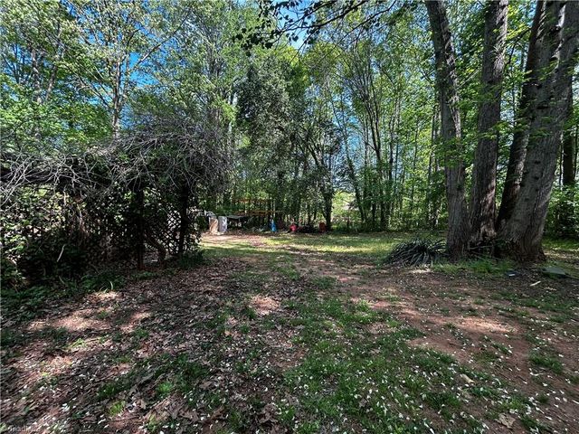 389 Keystone Drive, Summerfield, NC 27358