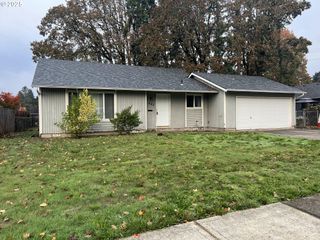643 Se 40TH Ct, Hillsboro, OR 97123