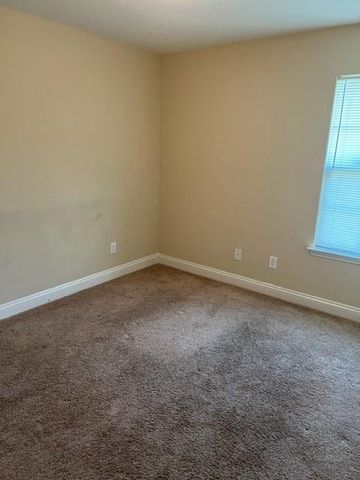 2197 Spring Grove W, Mobile, AL 36695