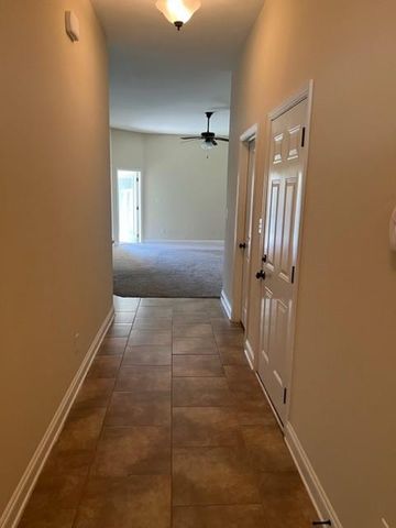 2197 Spring Grove W, Mobile, AL 36695