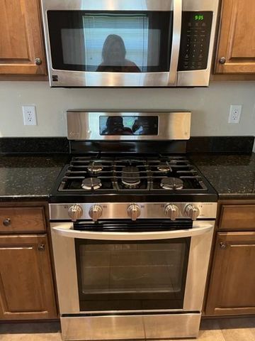2197 Spring Grove W, Mobile, AL 36695