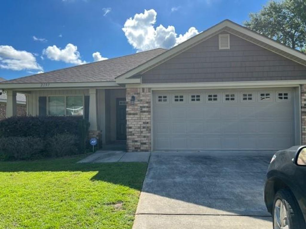 2197 Spring Grove W, Mobile, AL 36695