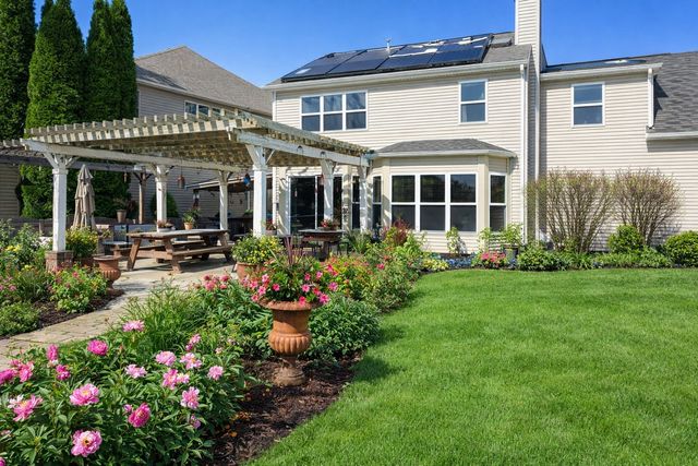 2203 Brookwood Drive, South Elgin, IL 60177