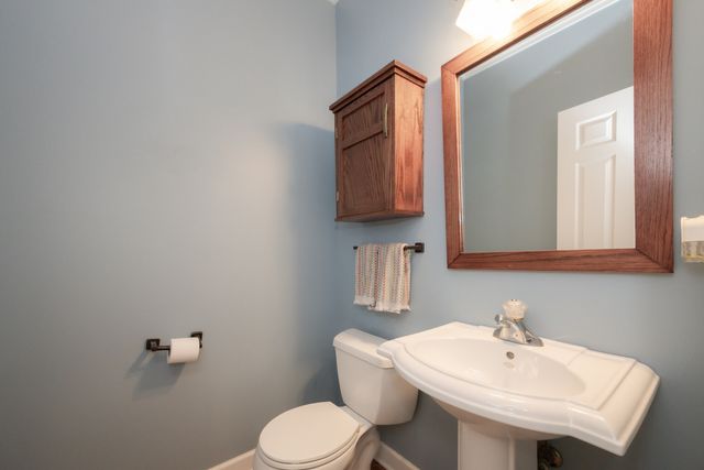 2203 Brookwood Drive, South Elgin, IL 60177