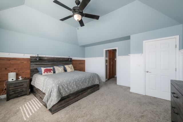 2203 Brookwood Drive, South Elgin, IL 60177