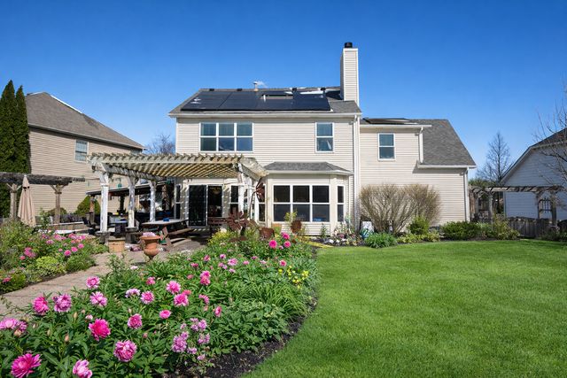 2203 Brookwood Drive, South Elgin, IL 60177