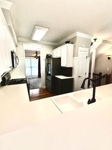 2203 Brookwood Drive, South Elgin, IL 60177