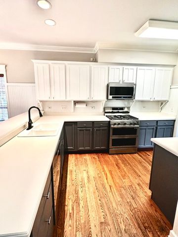 2203 Brookwood Drive, South Elgin, IL 60177