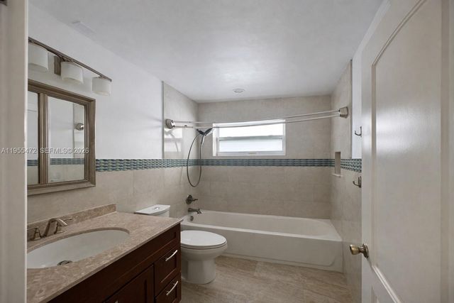 710 NW 78th Ave, Pembroke Pines, FL 33024