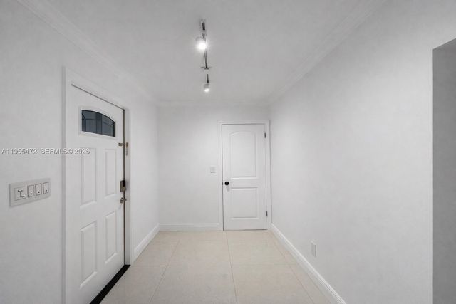 710 NW 78th Ave, Pembroke Pines, FL 33024