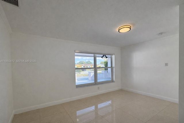 710 NW 78th Ave, Pembroke Pines, FL 33024