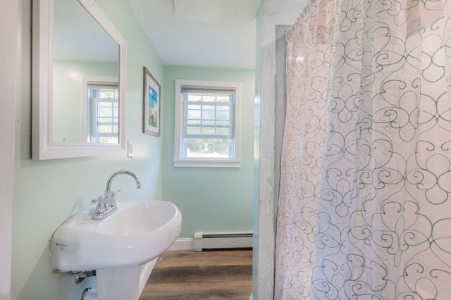 41 Silva St, Carver, MA 02330