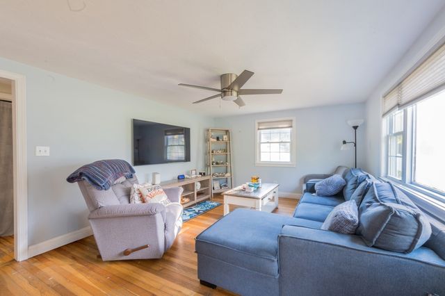 41 Silva St, Carver, MA 02330