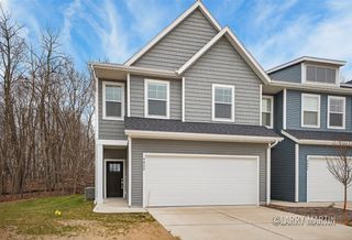 4802 Hidden River Avenue 48, Grandville, MI 49418