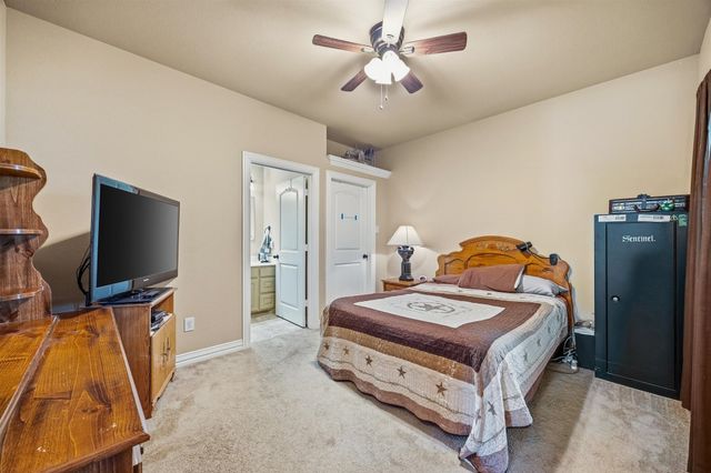 1066 Canyon Lake Road, Wills Point, TX 75169