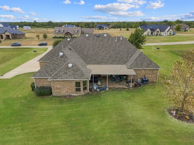 1066 Canyon Lake Road, Wills Point, TX 75169