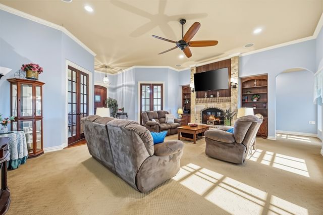 1066 Canyon Lake Road, Wills Point, TX 75169