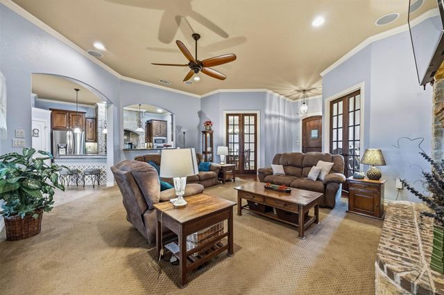 1066 Canyon Lake Road, Wills Point, TX 75169