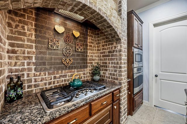 1066 Canyon Lake Road, Wills Point, TX 75169