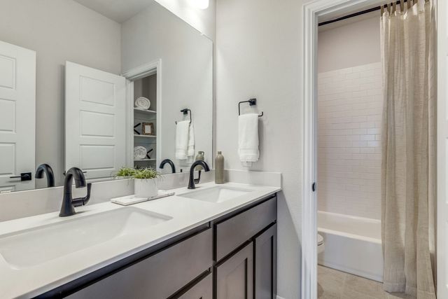 6704 Bassett Lane, Mesquite, TX 75126