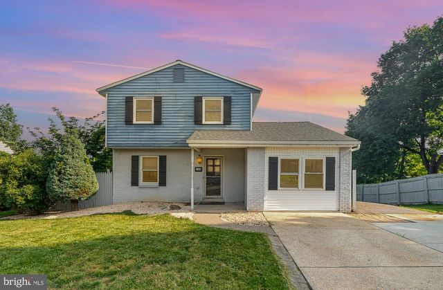 1122 FLORIBUNDA LN, Mechanicsburg, PA 17055