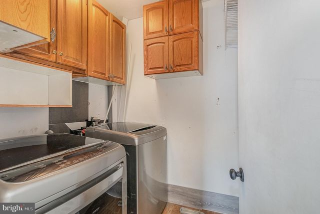 1122 FLORIBUNDA LN, Mechanicsburg, PA 17055