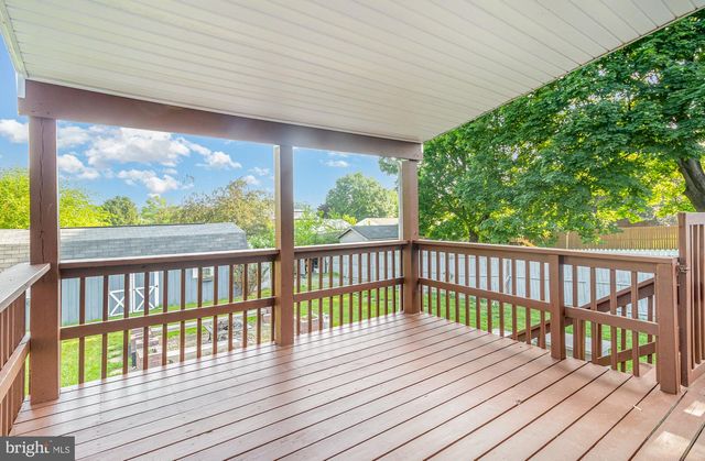 1122 FLORIBUNDA LN, Mechanicsburg, PA 17055