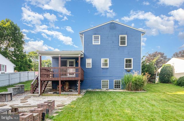 1122 FLORIBUNDA LN, Mechanicsburg, PA 17055