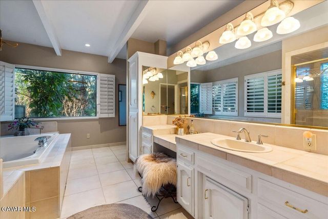 12430 Cattle King Drive, Bakersfield, CA 93306