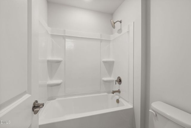 725 Branthurst Way, Fuquay Varina, NC 27526