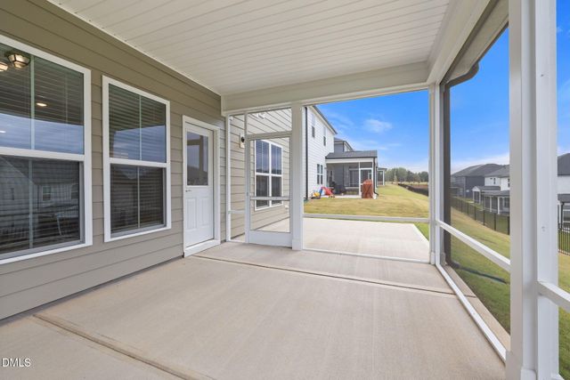 725 Branthurst Way, Fuquay Varina, NC 27526