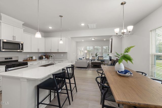 725 Branthurst Way, Fuquay Varina, NC 27526