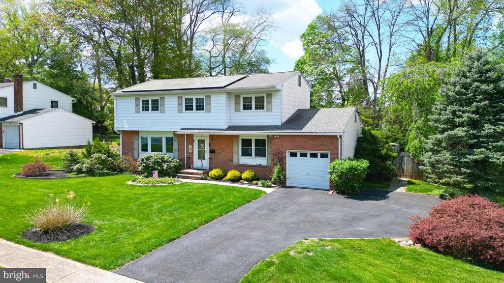 12 TEMPLE TER, Lawrence Township, NJ 08648