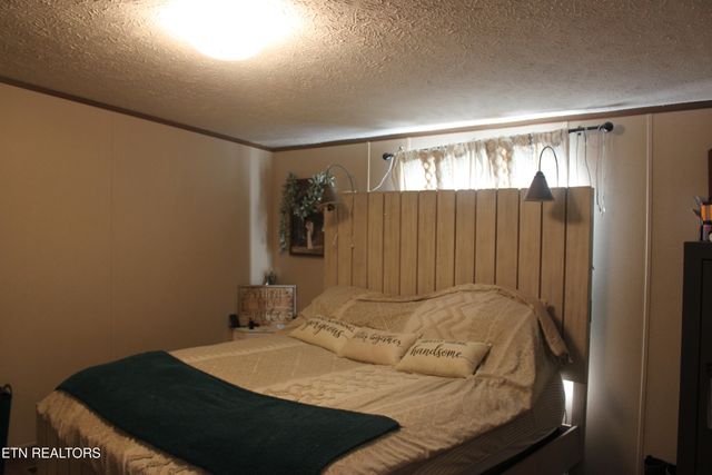 133 Peach Lane, Wartburg, TN 37887