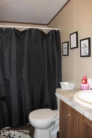 133 Peach Lane, Wartburg, TN 37887