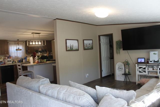 133 Peach Lane, Wartburg, TN 37887