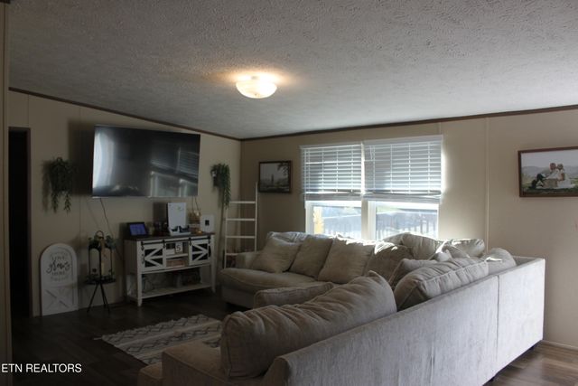 133 Peach Lane, Wartburg, TN 37887