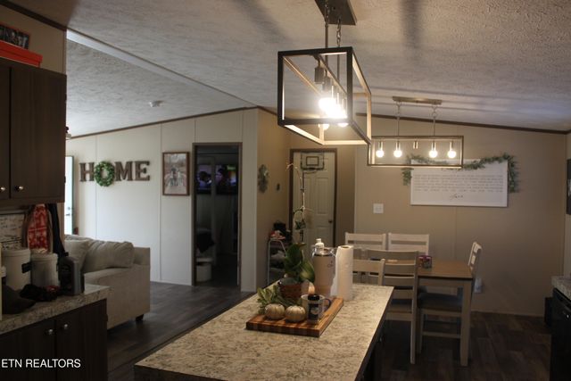 133 Peach Lane, Wartburg, TN 37887