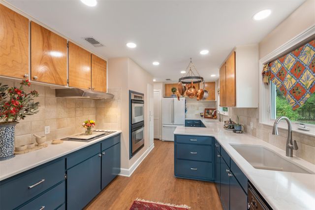 5504 Lands End ST, Austin, TX 78734