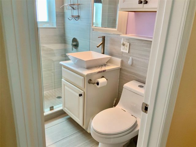 700 Bayshore Drive 13, Fort Lauderdale, FL 33304