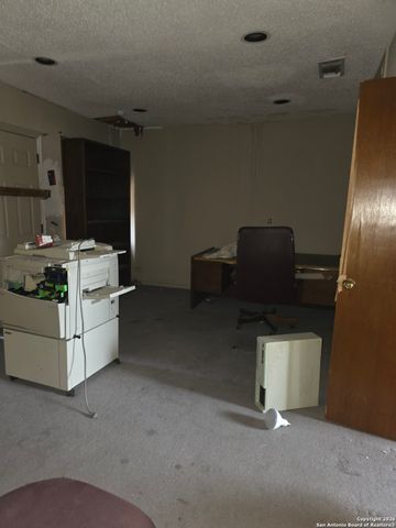 914 Vance Jackson Rd, San Antonio, TX 78201