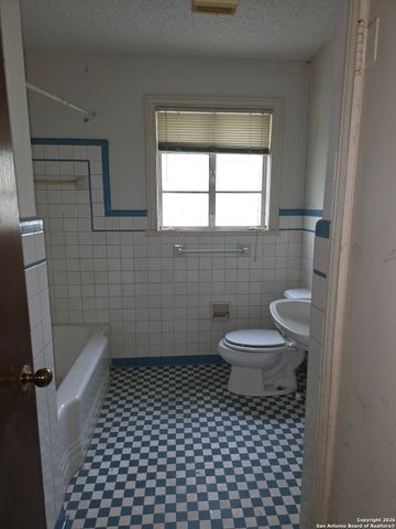 914 Vance Jackson Rd, San Antonio, TX 78201