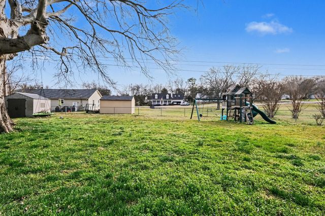 104 Darden Pl, Columbia, TN 38401