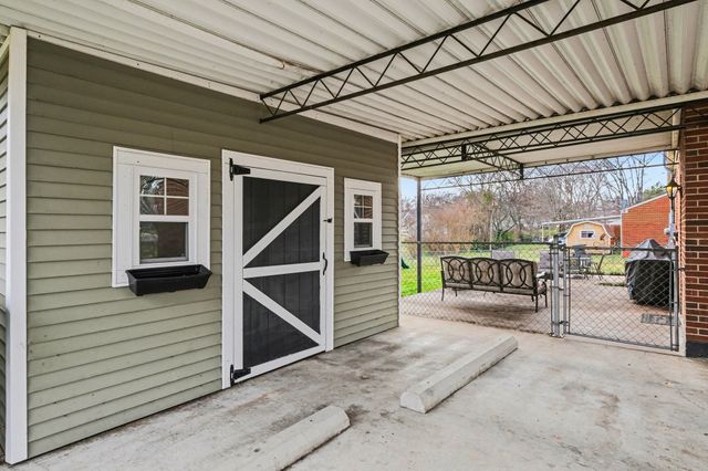 104 Darden Pl, Columbia, TN 38401