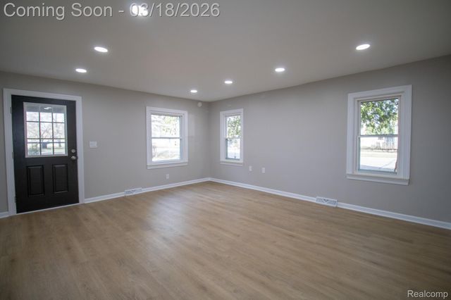 14888 Sunbury Street, Livonia, MI 48154