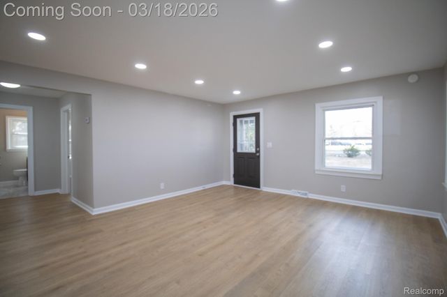 14888 Sunbury Street, Livonia, MI 48154